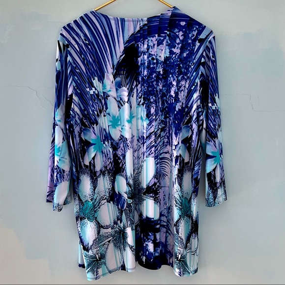 Chico’s Easywear Relaxed Fit Drape Jacket Tropical Print in Blues Size 2 (M) EUC - Picture 2 of 8